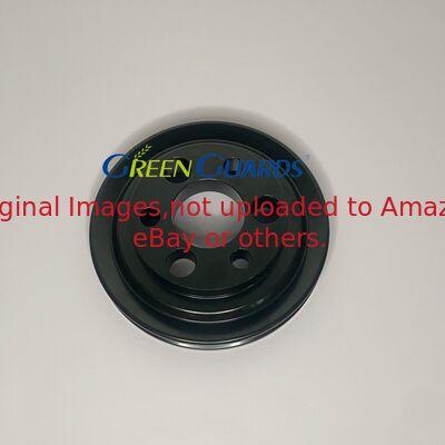 Chiếc máy cắt cỏ Chiếc máy cắt cỏ GMIU803358