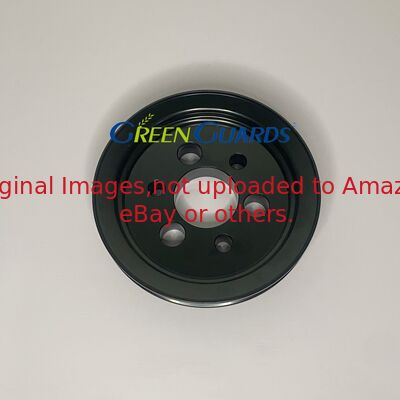 Chiếc máy cắt cỏ Chiếc máy cắt cỏ GMIU803358