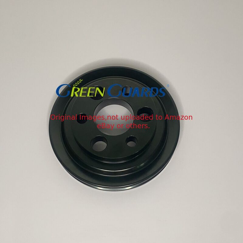 Chiếc máy cắt cỏ Chiếc máy cắt cỏ GMIU803358